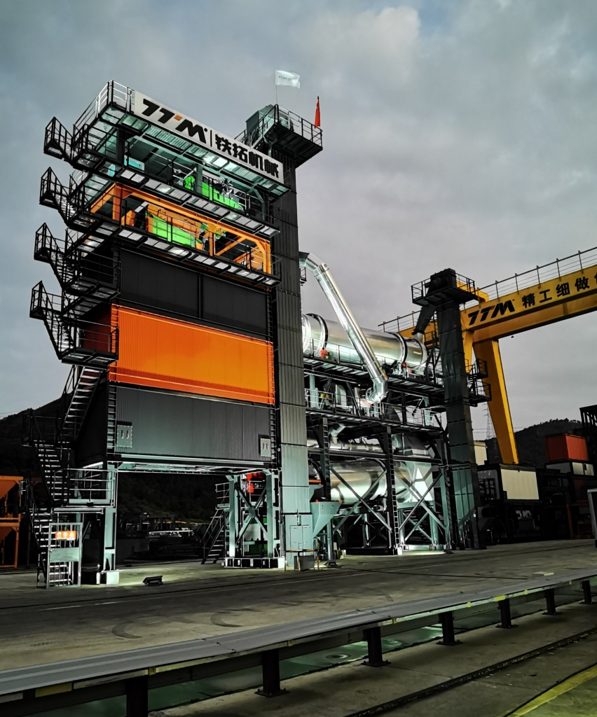 bauma CHINA 2020前夕，鐵拓機(jī)械泉州設(shè)備展區(qū)喜迎首批嘉賓蒞臨